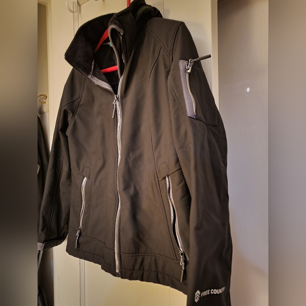 🏷=$1 Free Country Super Soft Shell Light Jacket - Picture 3 of 4